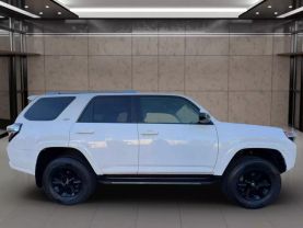 2016 TOYOTA 4RUNNER SUV V6, 4.0 LITER SR5 SPORT UTILITY 4D