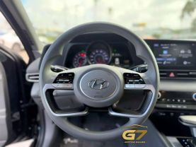 2022 Hyundai Elantra - Image 21