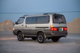 1995 TOYOTA HIACE VAN 1KZ-TE SUPER CUSTOM LIMITED