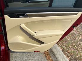2016 VOLKSWAGEN PASSAT