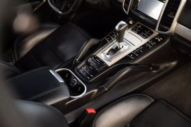 2012 PORSCHE CAYENNE SUV M4851 TURBO