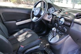 2014 MAZDA MAZDA2