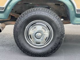 1986 FORD F250 PICKUP 6.9 V8 DIESEL XLT LARIAT REG CAB  PICK UP - The Auto Lot