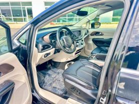 2021 CHRYSLER VOYAGER VAN V6, 3.6 LITER LXI MINIVAN 4D