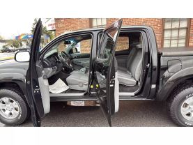 2012 TOYOTA TACOMA DOUBLE CAB PICKUP V6, 4.0 LITER PICKUP 4D 5 FT