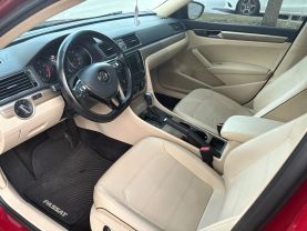2016 VOLKSWAGEN PASSAT