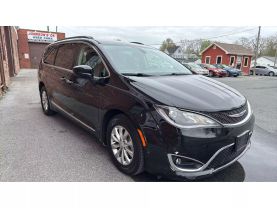 2017 CHRYSLER PACIFICA VAN V6, 3.6 LITER TOURING-L MINIVAN 4D