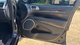 2017 JEEP GRAND CHEROKEE SUV V8, VVT, 5.7 LITER OVERLAND SPORT UTILITY 4D