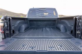 2016 RAM 1500 CREW CAB PICKUP V8, HEMI, 5.7 LITER LARAMIE PICKUP 4D 5 1/2 FT