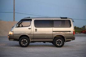 1995 TOYOTA HIACE VAN 1KZ-TE SUPER CUSTOM LIMITED