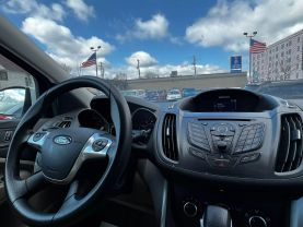 2015 Ford Escape - Image 17