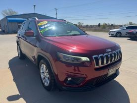 2019 JEEP CHEROKEE SUV 4-CYL, ZERO EVAP, 2.4 LITER LATITUDE SPORT UTILITY 4D