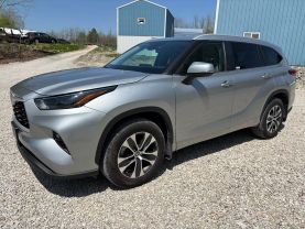 2023 TOYOTA HIGHLANDER SUV 4-CYL, TURBO, 2.4 LITER XLE SPORT UTILITY 4D at T&T Repairables - used car dealership in Spencer, Indiana.