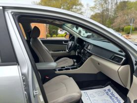 2016 Kia Optima - Image 12