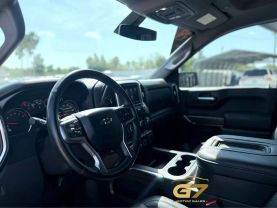 2019 Chevrolet Silverado 1500 Crew Cab - Image 19
