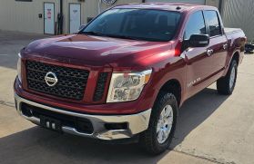 2019 NISSAN TITAN CREW CAB PICKUP V8, 5.6 LITER SV PICKUP 4D 5 1/2 FT