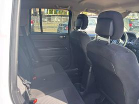 2016 Jeep Compass - Image 9
