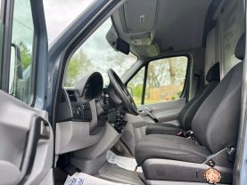 2018 Mercedes-benz Sprinter 2500 Cargo - Image 9