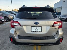 2018 Subaru Outback - Image 5