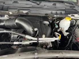 2019 RAM 1500 CLASSIC CREW CAB PICKUP V8, HEMI, 5.7 LITER TRADESMAN PICKUP 4D 5 1/2 FT