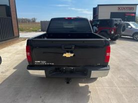 2010 CHEVROLET SILVERADO 1500 CREW CAB PICKUP V8, FLEX FUEL, 5.3 LITER LT PICKUP 4D 5 3/4 FT
