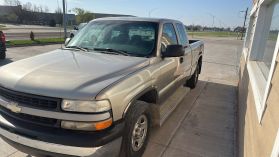 2002 CHEVROLET SILVERADO 1500 EXTENDED CAB PICKUP V8, 4.8 LITER SHORT BED