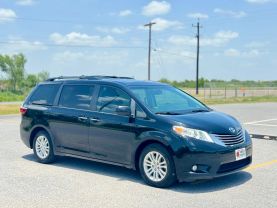 2017 TOYOTA SIENNA PASSENGER V6, 3.5 LITER XLE PREMIUM MINIVAN 4D