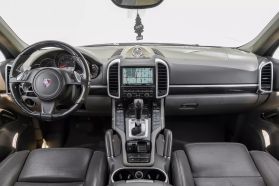 2013 Porsche Cayenne - Image 15