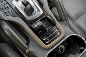 2013 Porsche Cayenne - Image 28