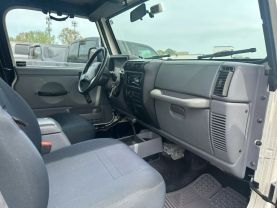 Used 1998 JEEP WRANGLER SUV 6-CYL, 4.0 LITER SPORT UTILITY 2D - LA Auto Star located in Virginia Beach, VA