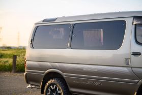 1995 TOYOTA HIACE VAN 1KZ-TE SUPER CUSTOM LIMITED