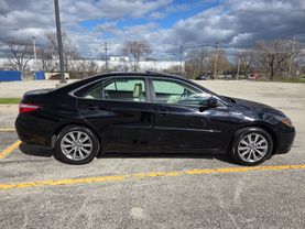 2016 Toyota Camry Hybrid - Image 8