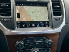 2017 CHRYSLER 300 SEDAN WHITE AUTOMATIC - Dart Auto Group