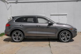2013 Porsche Cayenne - Image 7