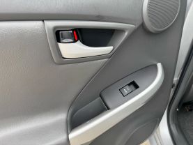 2010 TOYOTA PRIUS HATCHBACK 4-CYL, HYBRID, 1.8 LITER III HATCHBACK 4D