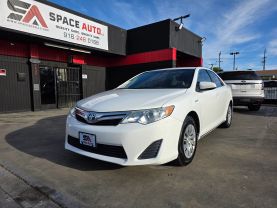 2012 TOYOTA CAMRY SEDAN 4-CYL, HYBRID, 2.5 LITER LE HYBRID SEDAN 4D