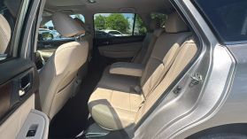 2018 Subaru Outback - Image 32