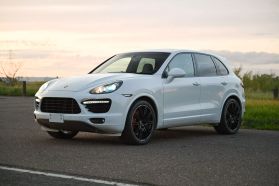 2012 PORSCHE CAYENNE SUV M4851 TURBO