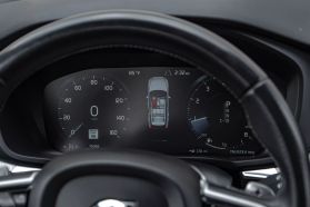2019 VOLVO XC60 SUV 4-CYL, DRIVE-E, TURBO, 2.0 LITER T5 R-DESIGN SPORT UTILITY 4D