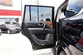 2018 INFINITI QX80 SUV V8, 5.6 LITER SPORT UTILITY 4D
