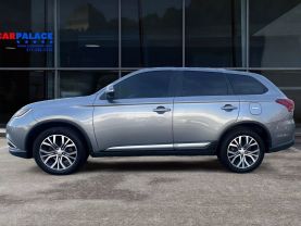 2016 Mitsubishi Outlander Es Sport Utility 4d - Image 2