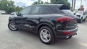 2017 PORSCHE CAYENNE