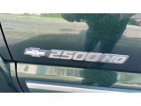 2002 CHEVROLET SILVERADO 2500 HD CREW CAB PICKUP V8, 6.0 LITER LONG BED