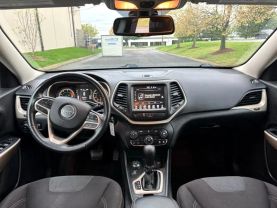 2017 JEEP CHEROKEE SUV 4-CYL, 2.4 LITER LATITUDE SPORT UTILITY 4D