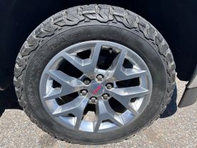2017 GMC SIERRA 1500 CREW CAB PICKUP V8, ECOTEC3, 6.2 LITER SLT PICKUP 4D 5 3/4 FT