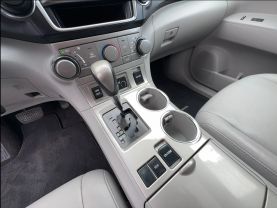 2013 TOYOTA HIGHLANDER SUV V6, 3.5 LITER SE SPORT UTILITY 4D