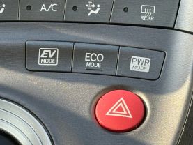 2013 TOYOTA PRIUS FOUR HATCHBACK 4D