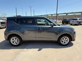 2024 KIA SOUL WAGON 4-CYL, 2.0 LITER LX WAGON 4D
