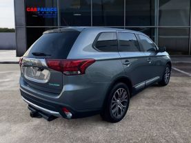 2016 Mitsubishi Outlander Es Sport Utility 4d - Image 5