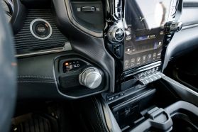 2019 RAM 1500 CREW CAB PICKUP V8, HEMI, 5.7 LITER LIMITED PICKUP 4D 5 1/2 FT